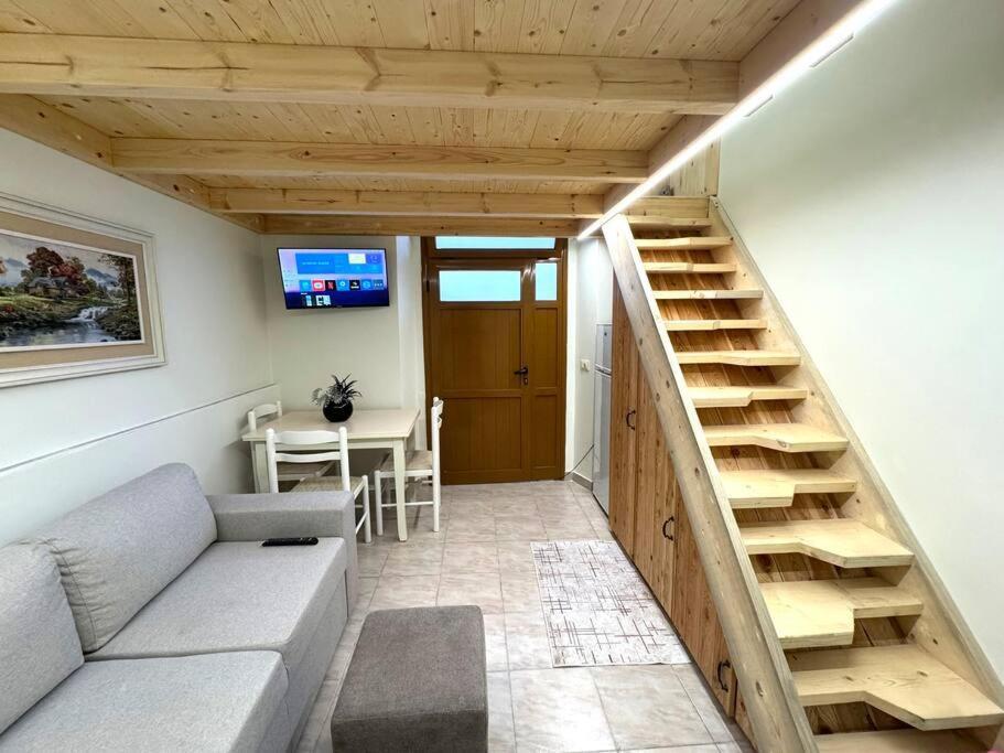 Center Duplex *